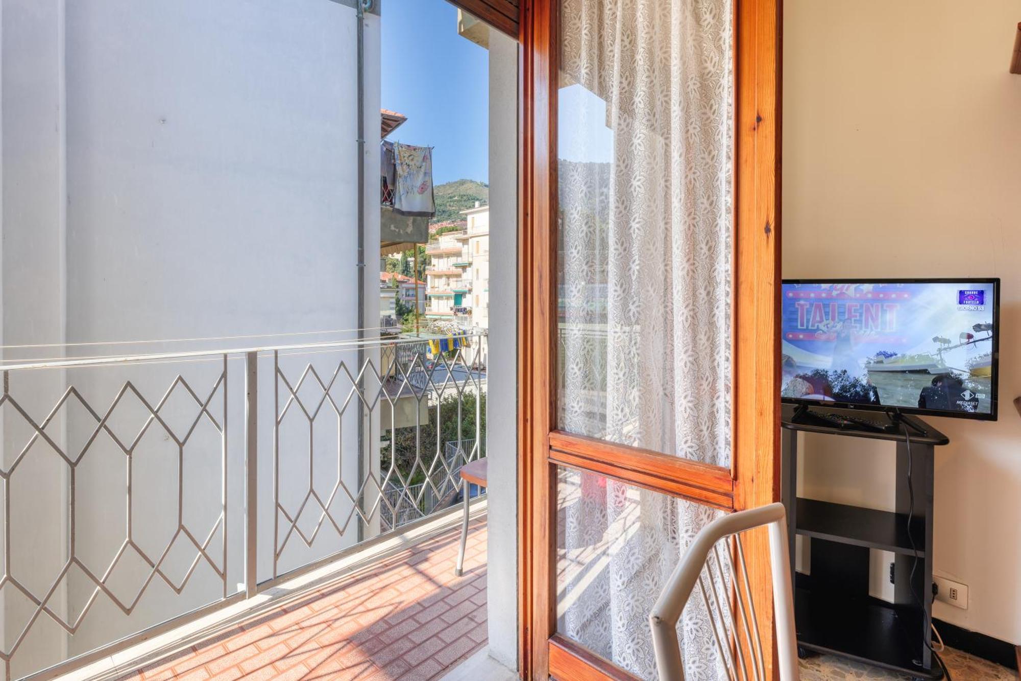 Bluemind Apartment 500M From Sea - Happy Rentals อาลัสซิโอ ภายนอก รูปภาพ